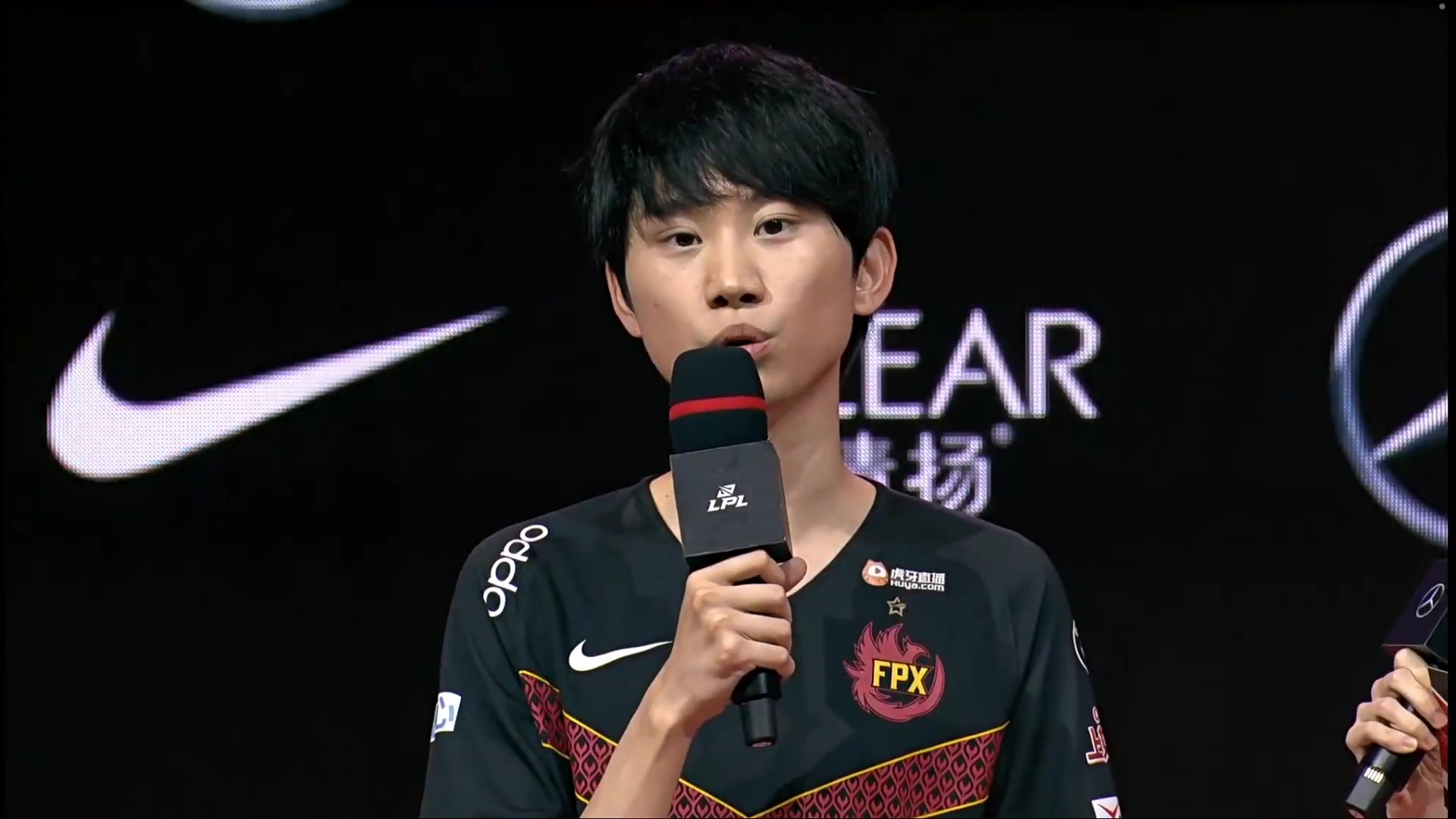 FPX力克V5，Doinb团战一打五激烈交锋全球总决赛，点燃全场激情