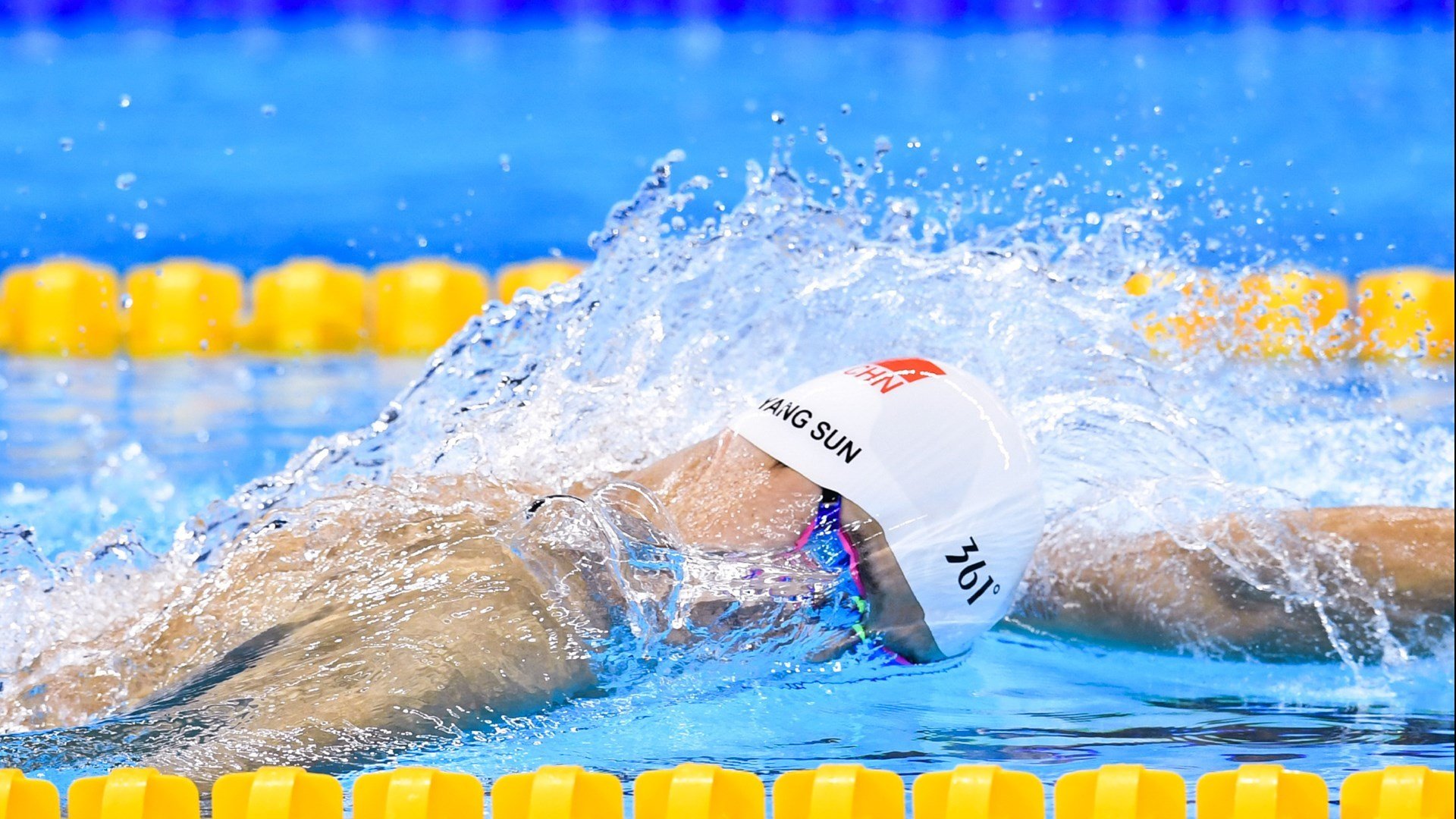 当绞索般的防守遇见无解的巨兽—骑士的窒息联防，为何在恩比德面前化为关键先生的舞台？